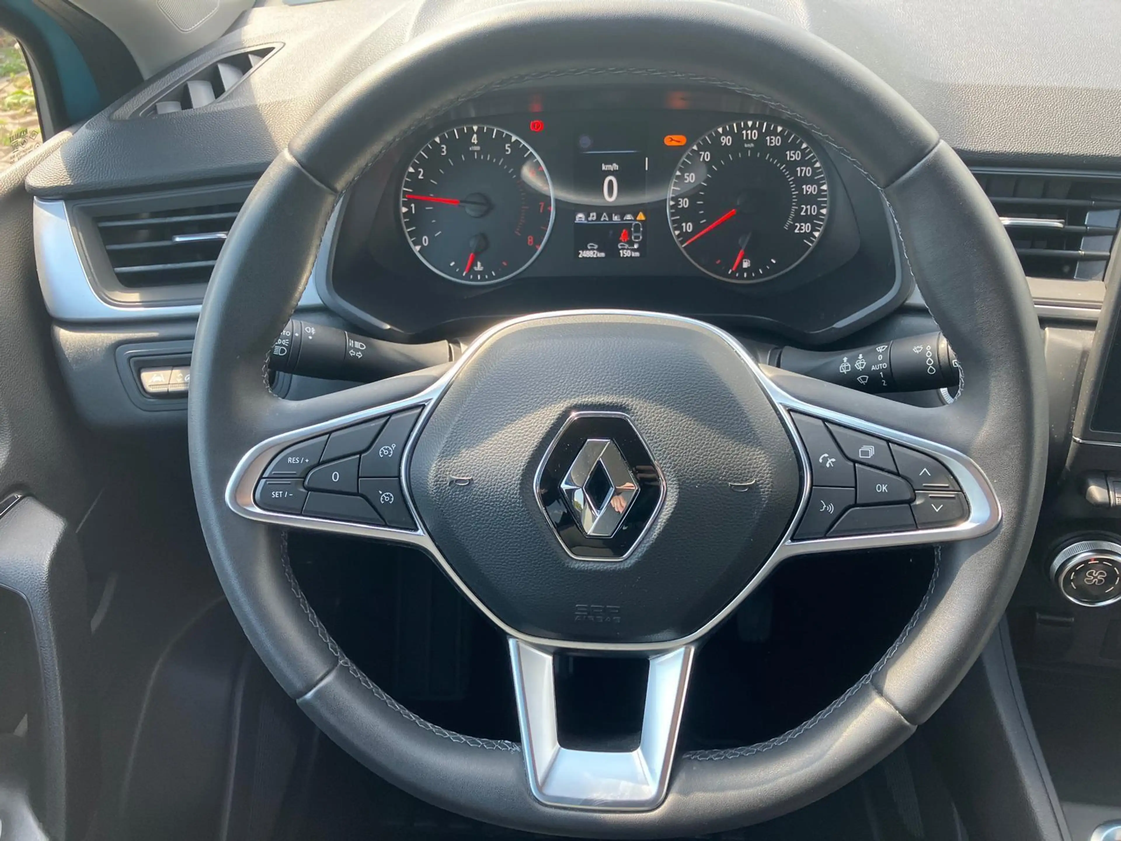 Renault Captur 90PS Klima Tempomat PDC LED DAB+ — photo 14