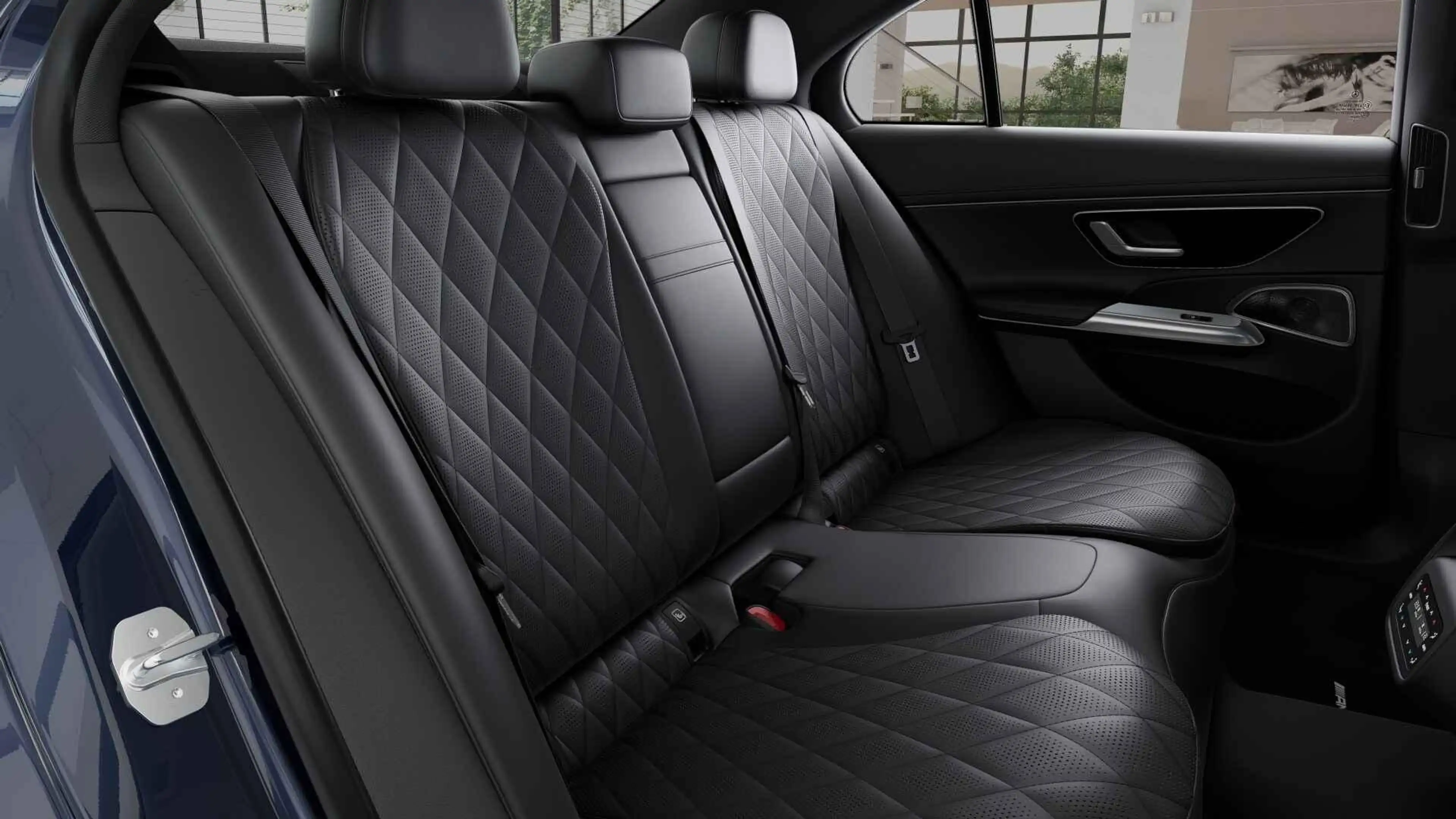 Mercedes-Benz E 220 D Berline AMG Line | Panoramisch Dak | Trekhaak | — photo 11