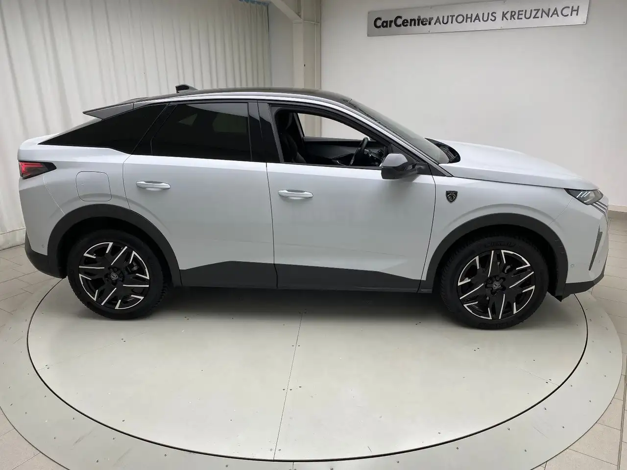 Peugeot 3008 HYBRID 145 e-DSC6 GT ACC LED Winterpaket, миниатюра 11