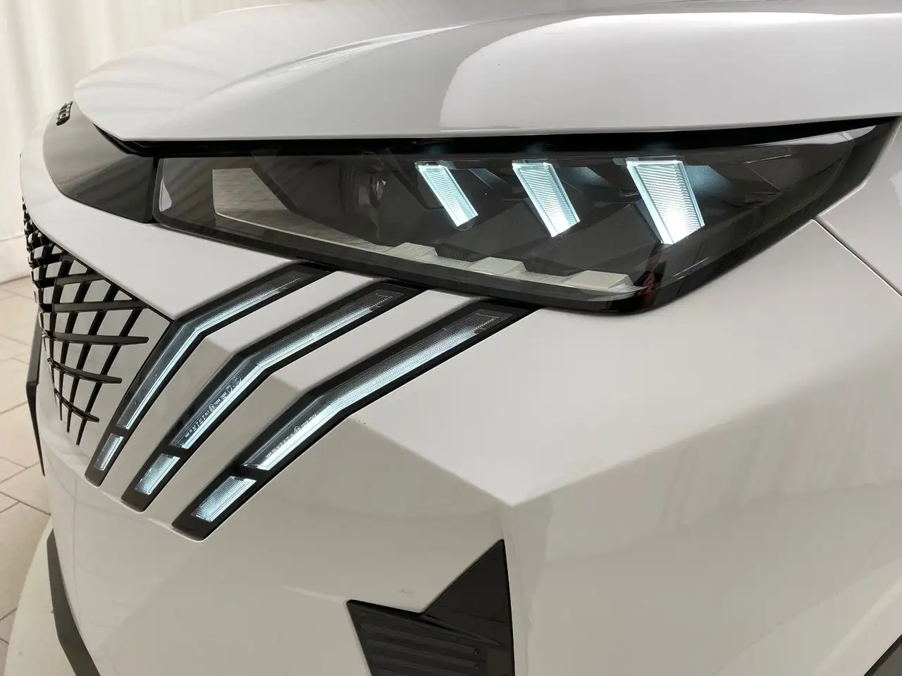 Peugeot 3008 HYBRID 145 e-DSC6 GT ACC LED Winterpaket, миниатюра 6