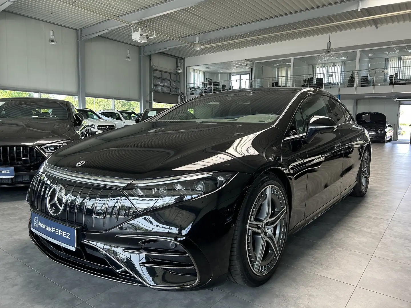 Mercedes-Benz EQS 4M NP: 181.487 PREMIUM PLUS-MEMORY Чорний - 2