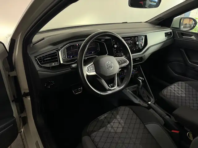 Volkswagen Taigo view 3