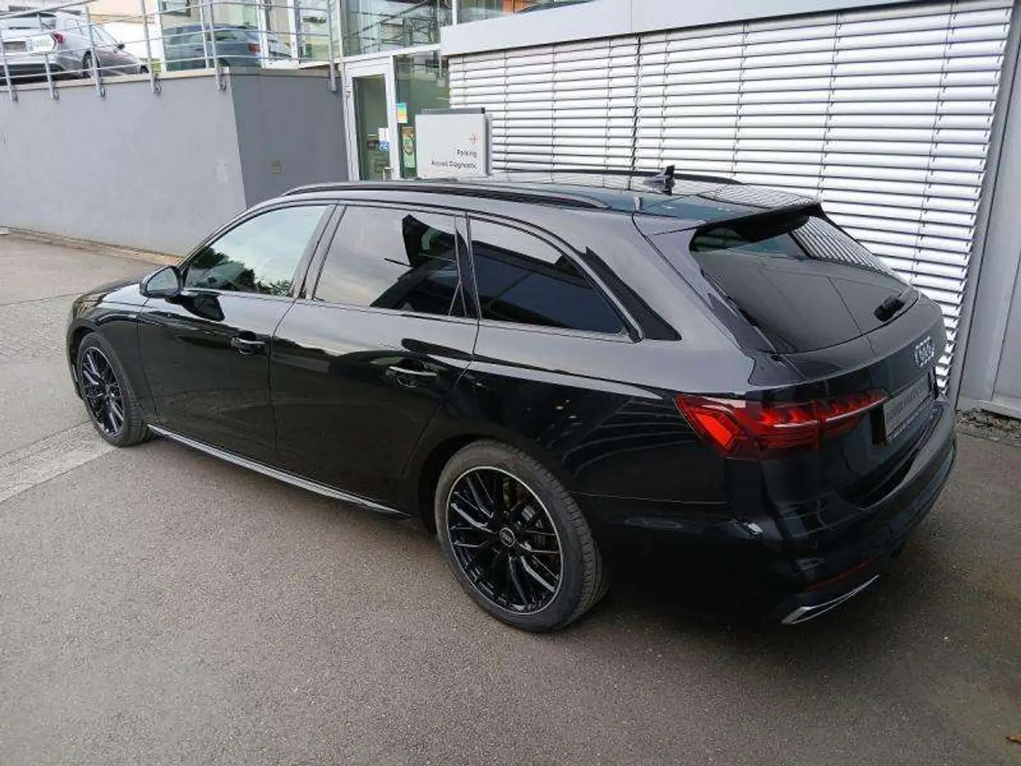 Audi A4 Avant S-line 40 TDI quattro s-tronic Noir - 2