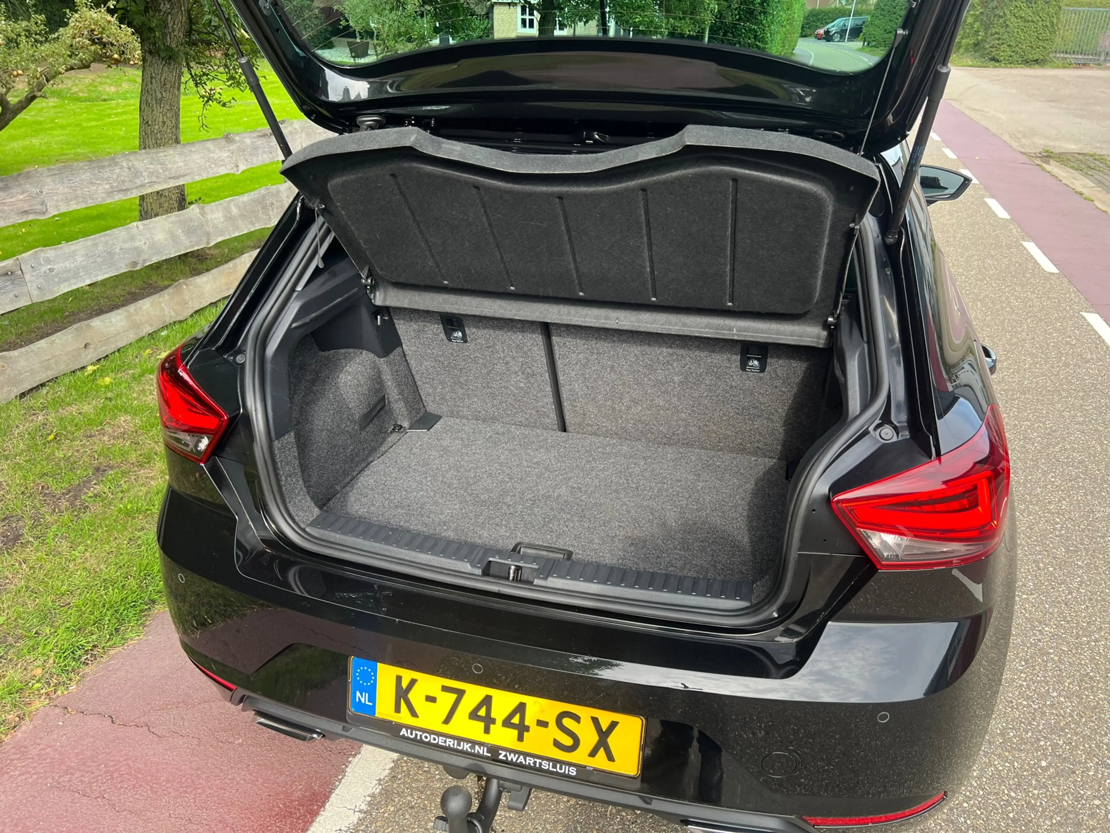SEAT Ibiza 1.0 TSI FR Business Intense Camera Clima — photo 10