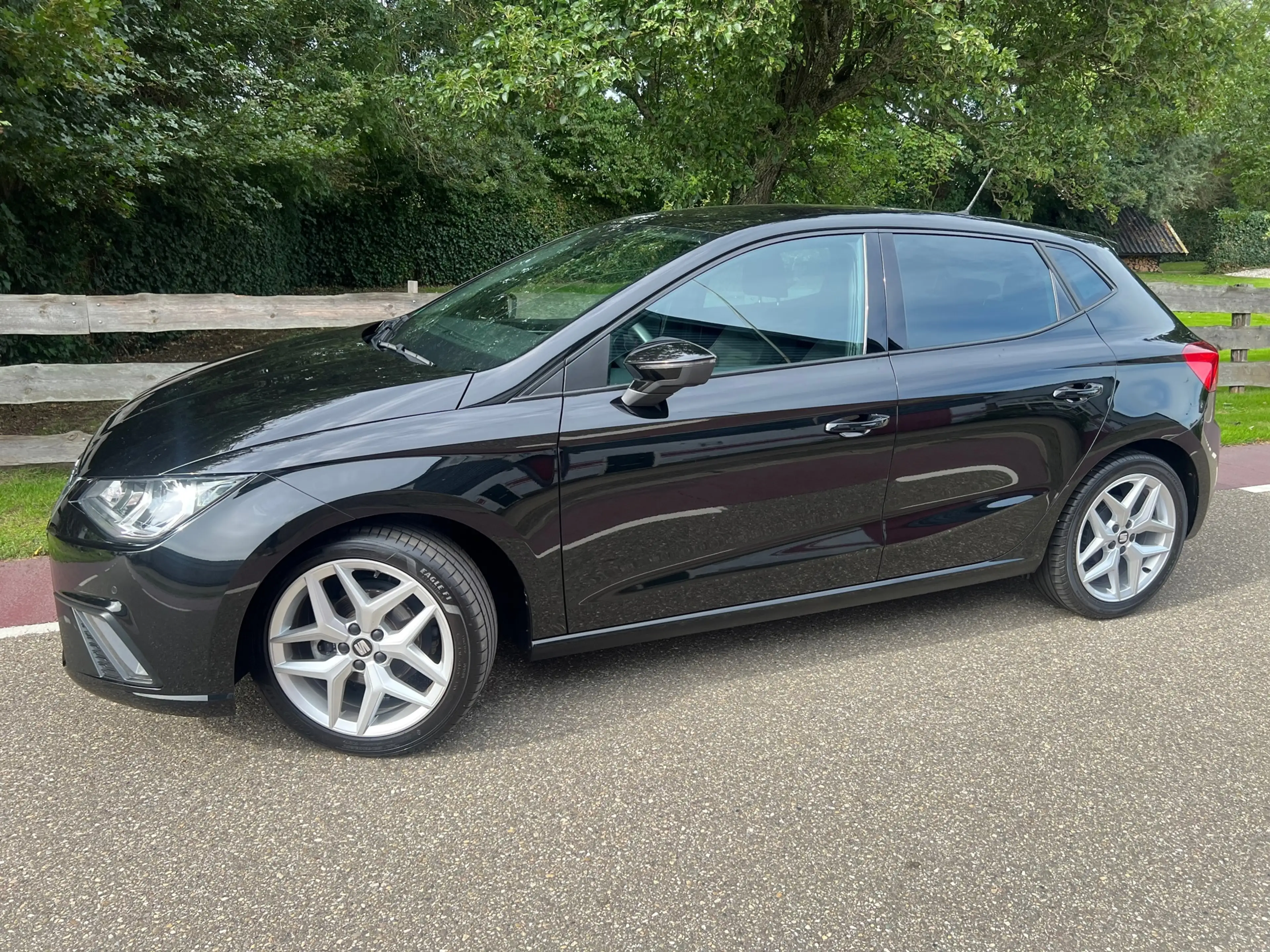 SEAT Ibiza 1.0 TSI FR Business Intense Camera Clima — photo 13