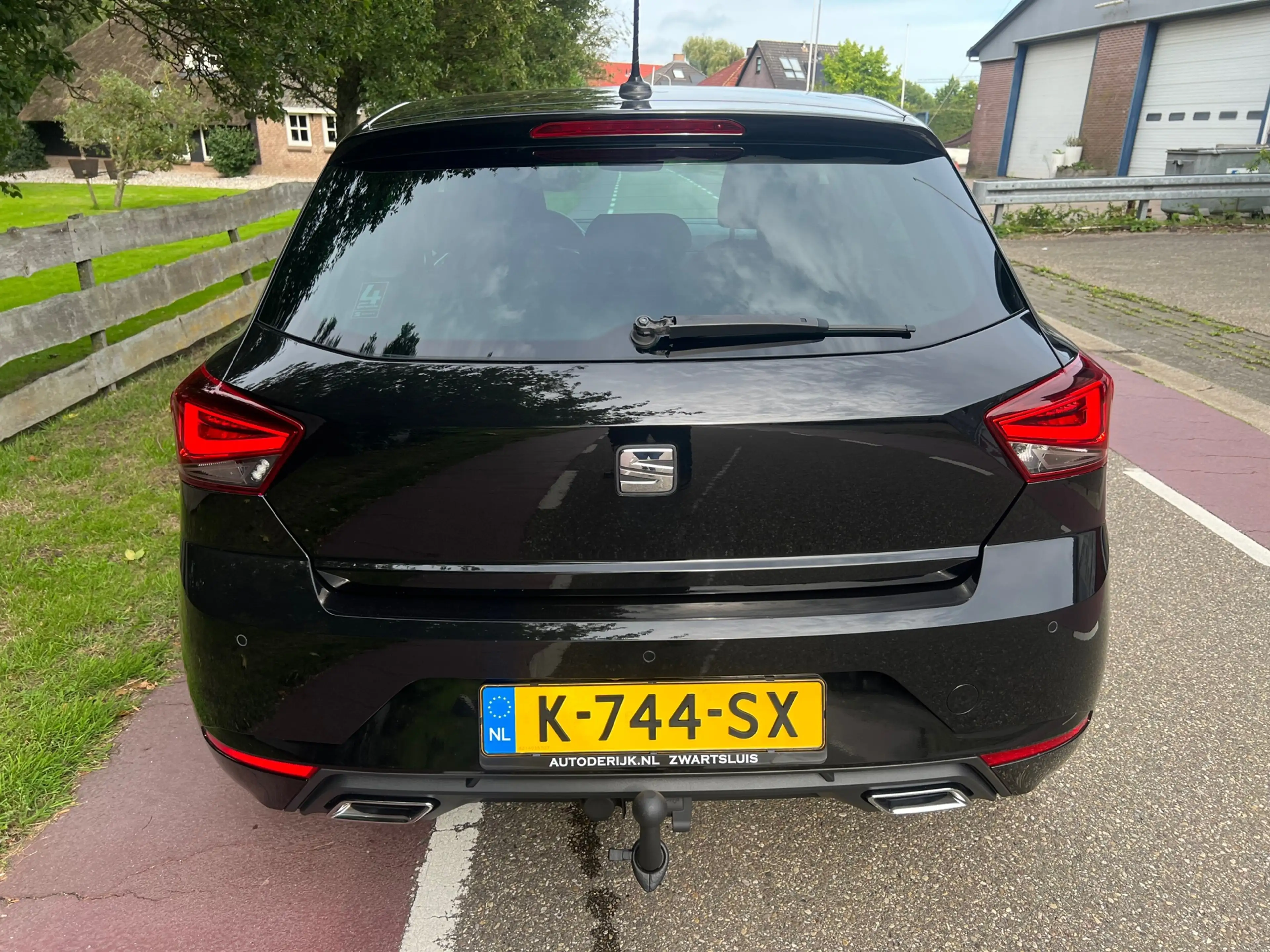 SEAT Ibiza 1.0 TSI FR Business Intense Camera Clima — photo 11