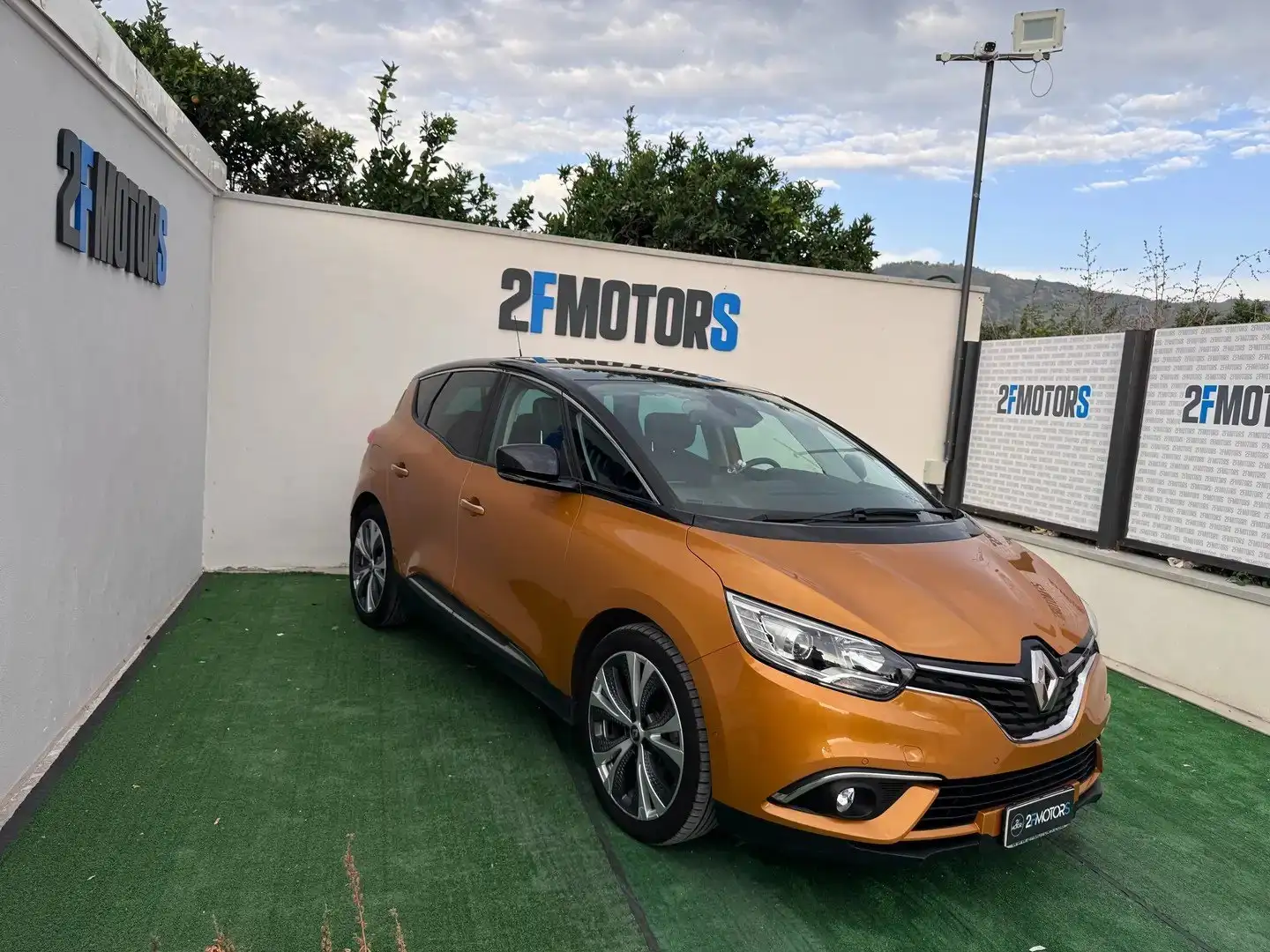 Renault Scenic dCi 8V 110 CV Energy Intens Oro - 1