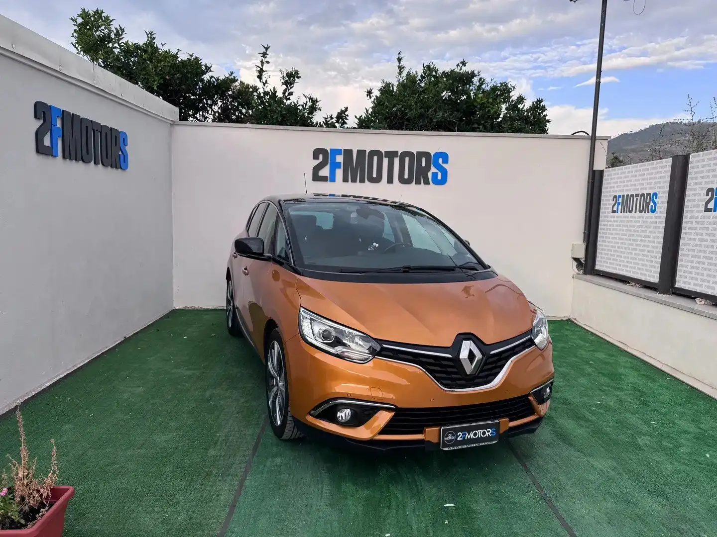 Renault Scenic dCi 8V 110 CV Energy Intens Oro - 2