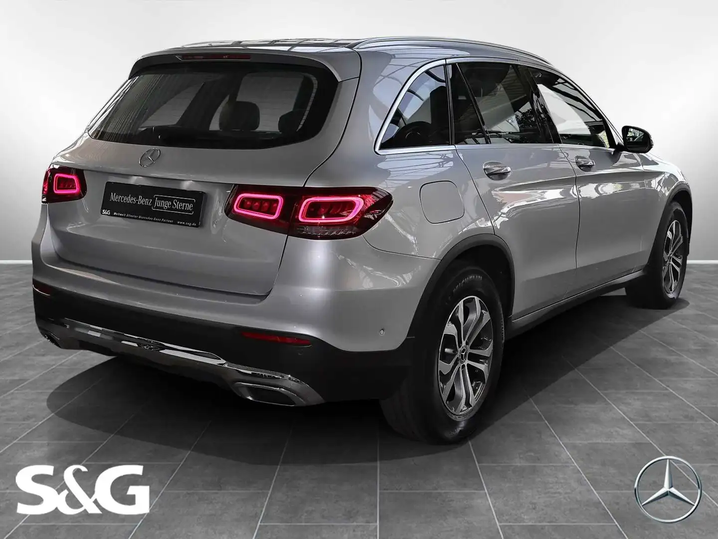 Mercedes-Benz GLC 300 d 4M 360°+MBUX+Pano+AHK+Keyless-Go+17 Argento - 2