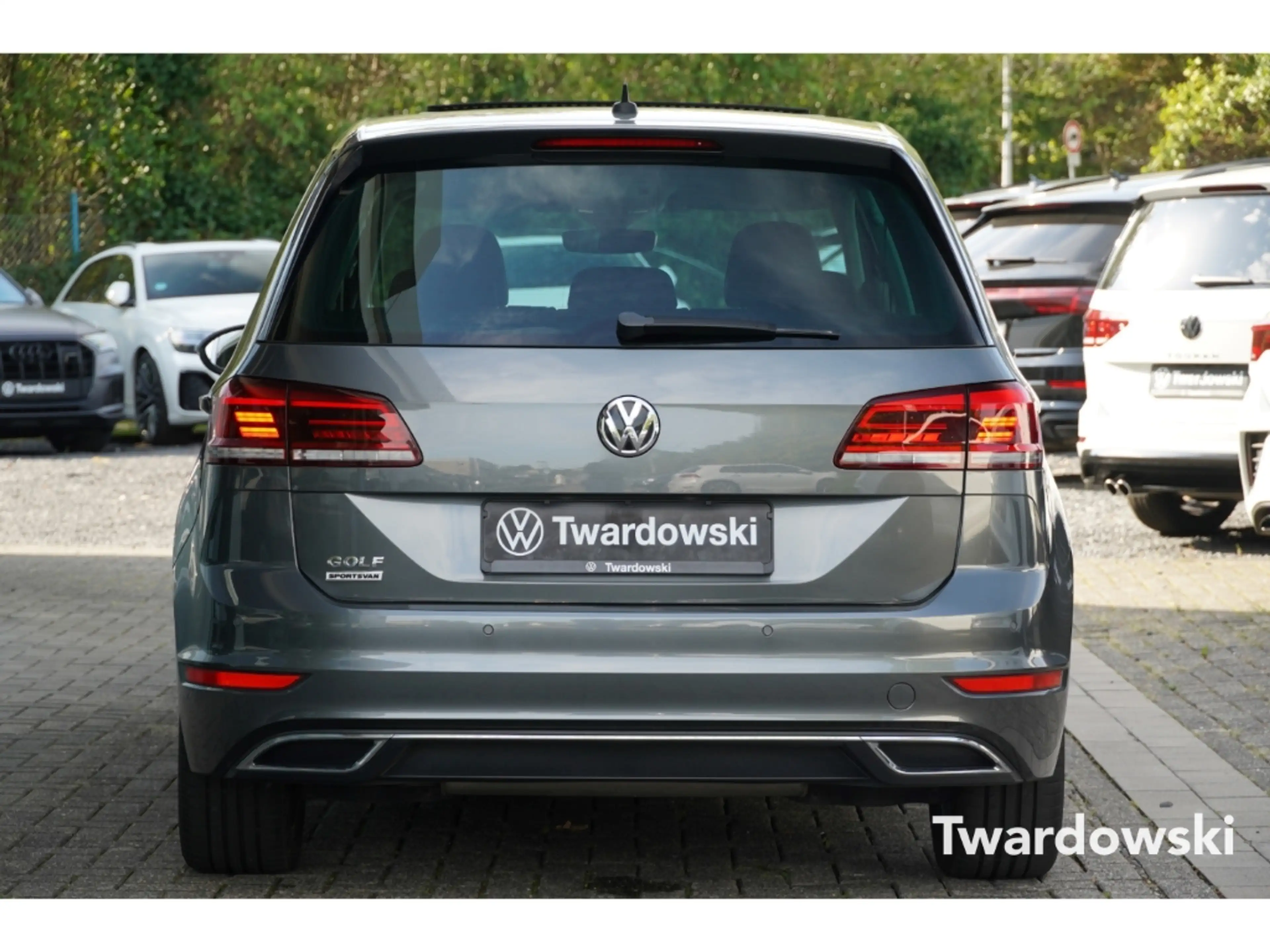 Volkswagen Golf Sportsvan Highline PANO Kamera ACC LED KeyLess — photo 5