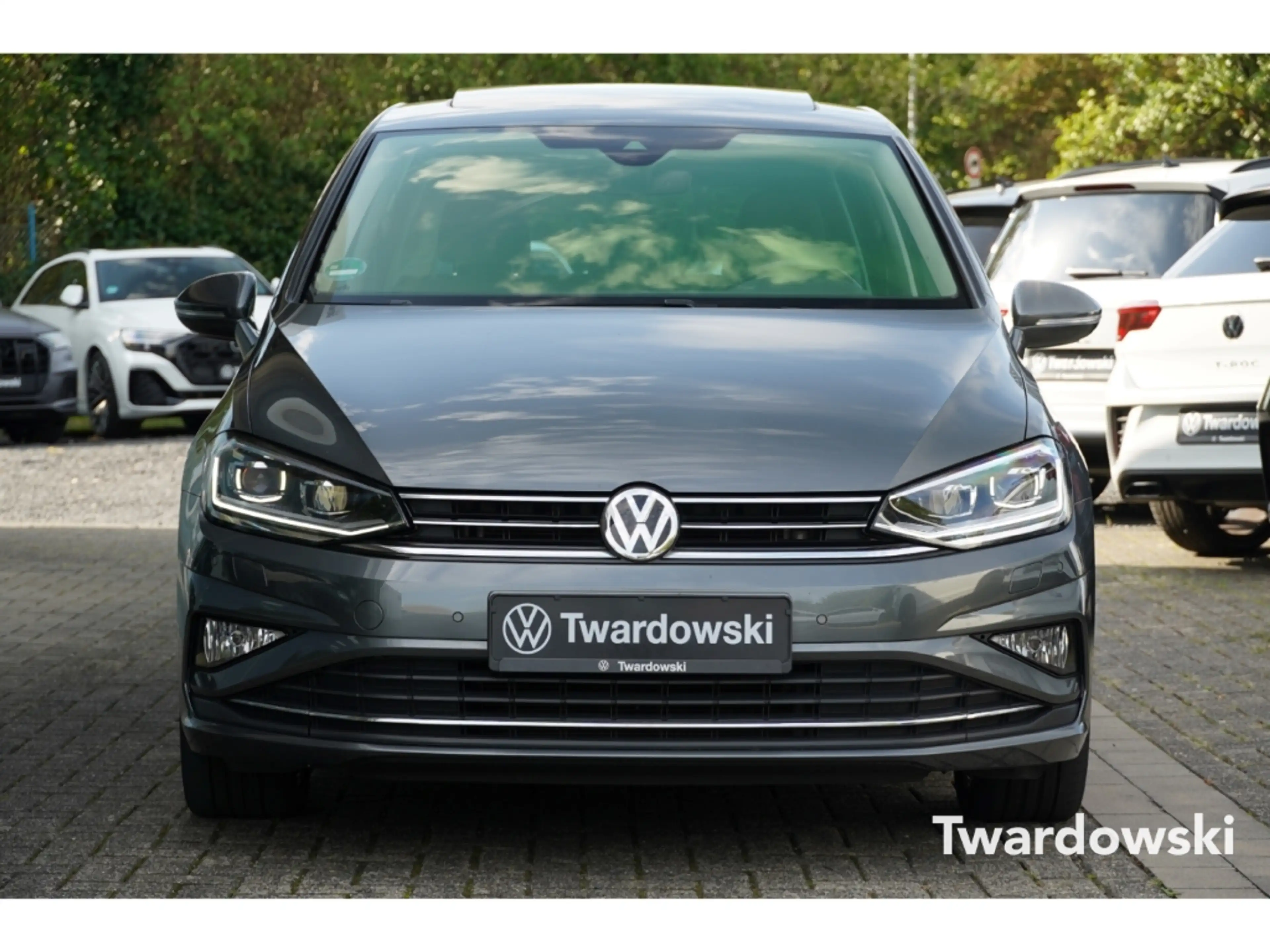 Volkswagen Golf Sportsvan Highline PANO Kamera ACC LED KeyLess — photo 2
