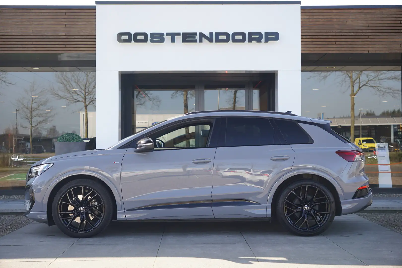 Audi Q4 e-tron 40/204pk S-Line Competition Launch Edition 77 kWh| Gris - 1