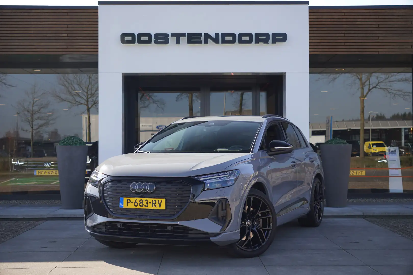 Audi Q4 e-tron 40/204pk S-Line Competition Launch Edition 77 kWh| Gris - 2
