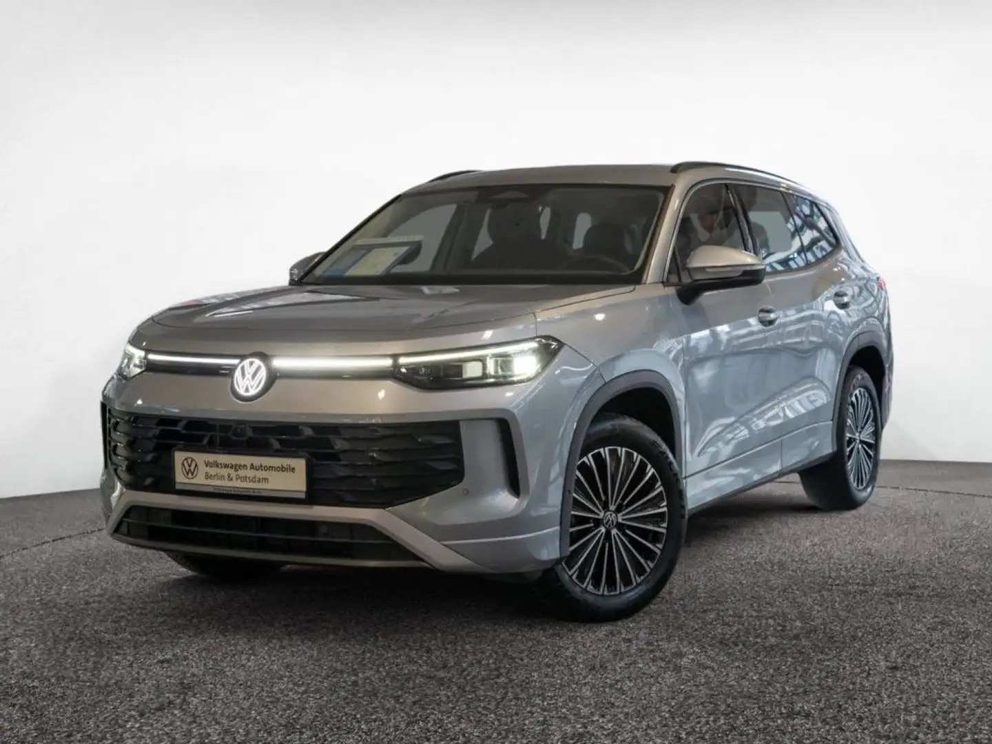 Volkswagen Tayron 1.5 eTSI Life 7-Sitze AHK 360°Kamera Navi Silber - 2