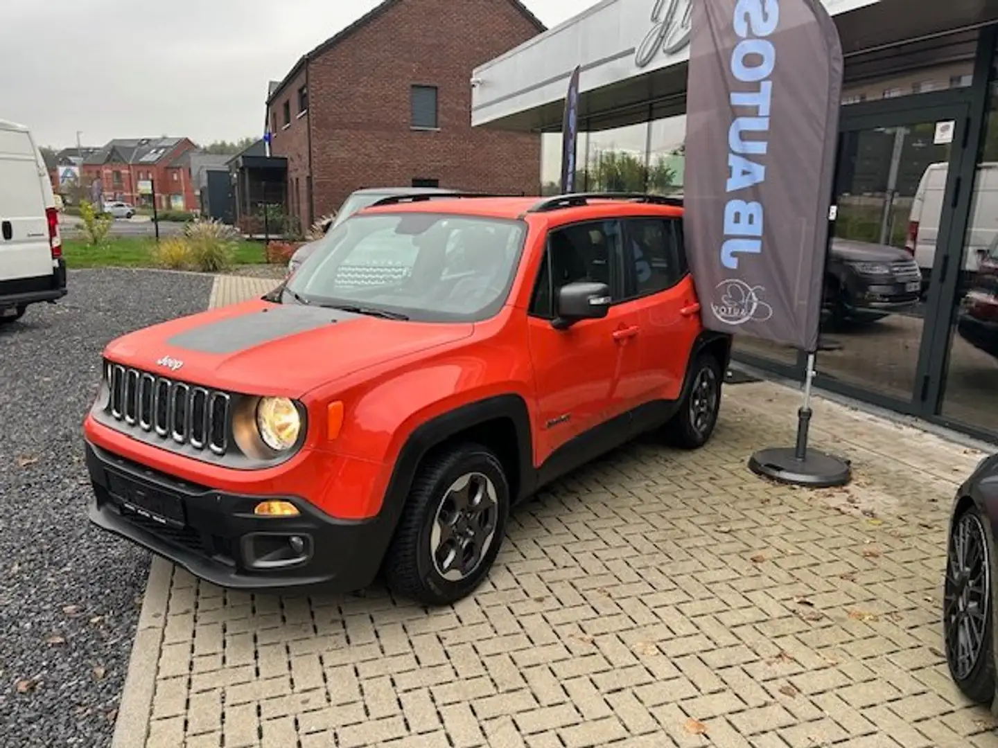 Jeep Renegade Renegade 1.6i E.torQ 4x2 Longitude Orange - 1