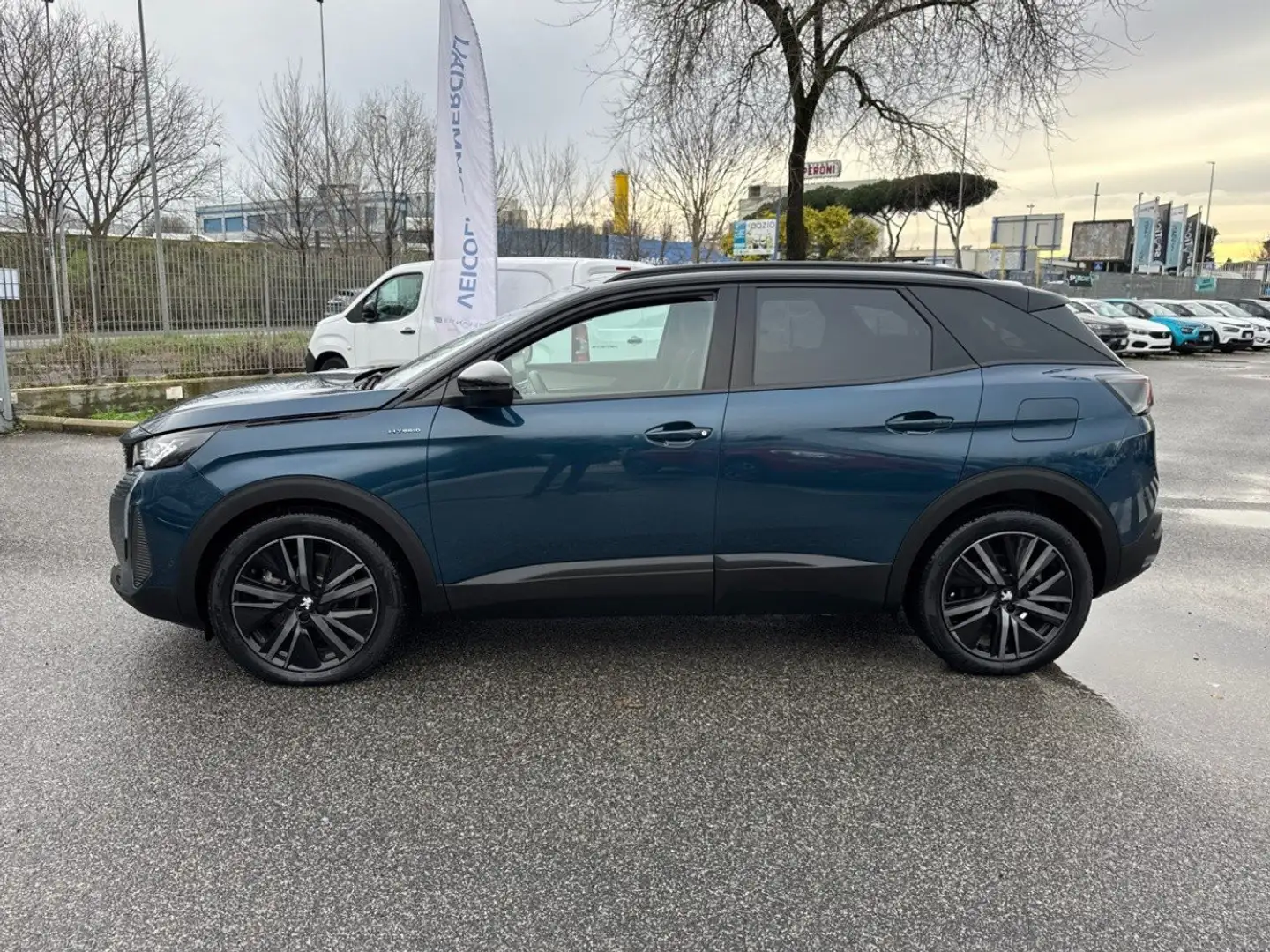 Peugeot 3008 Hybrid 225 e-EAT8 GT aut. Blu/Azzurro - 2