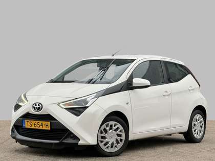 Toyota Aygo 1.0 VVT-i X-Nav Airco Camera NL Auto 5DRS Navi