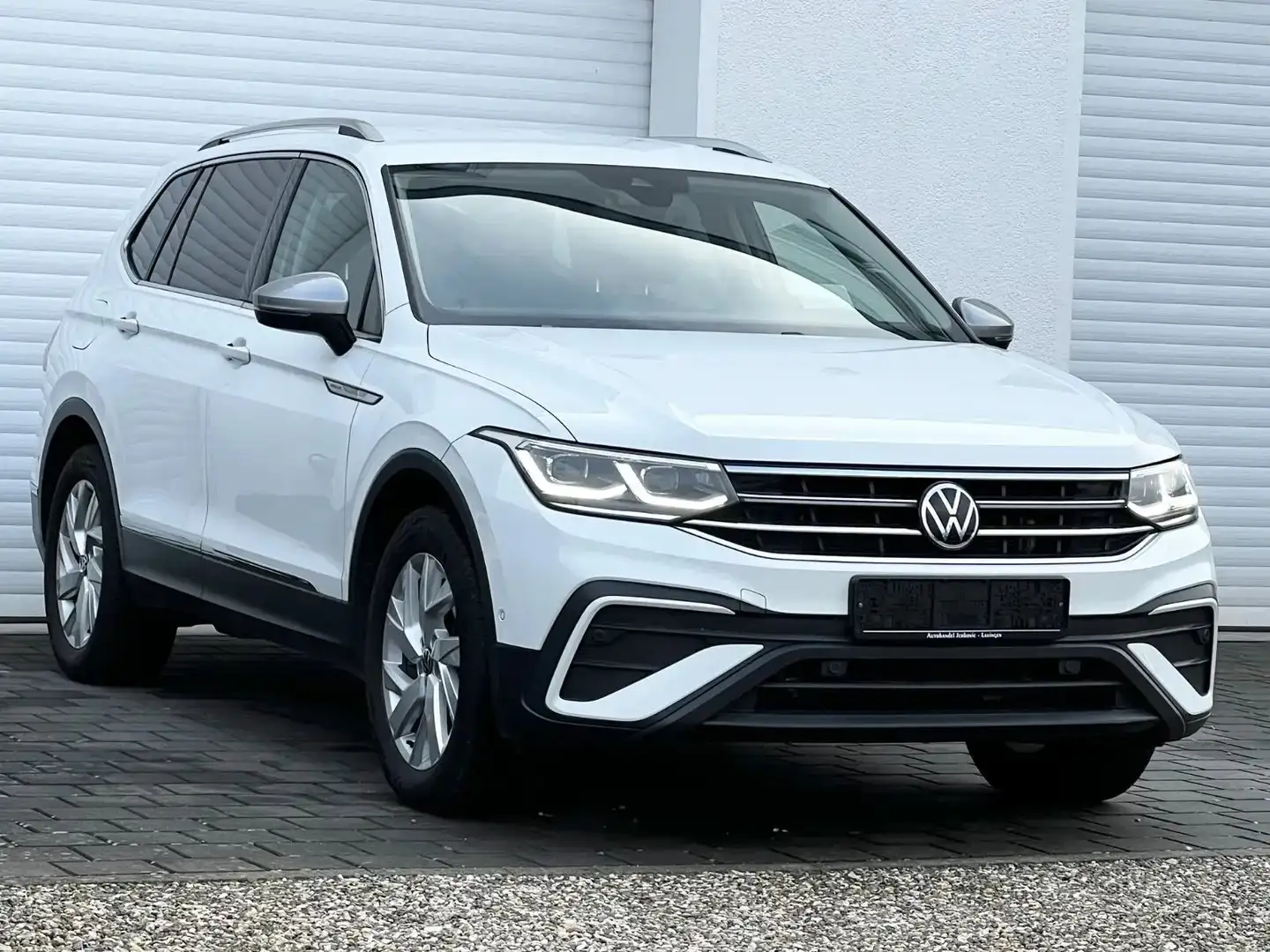 Volkswagen Tiguan Allspace Tiguan Allspace Matrix, Massage, Standheizung Weiß - 1