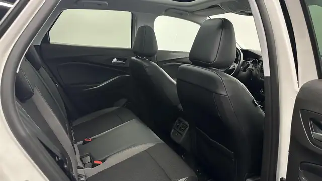 Opel Grandland view 5