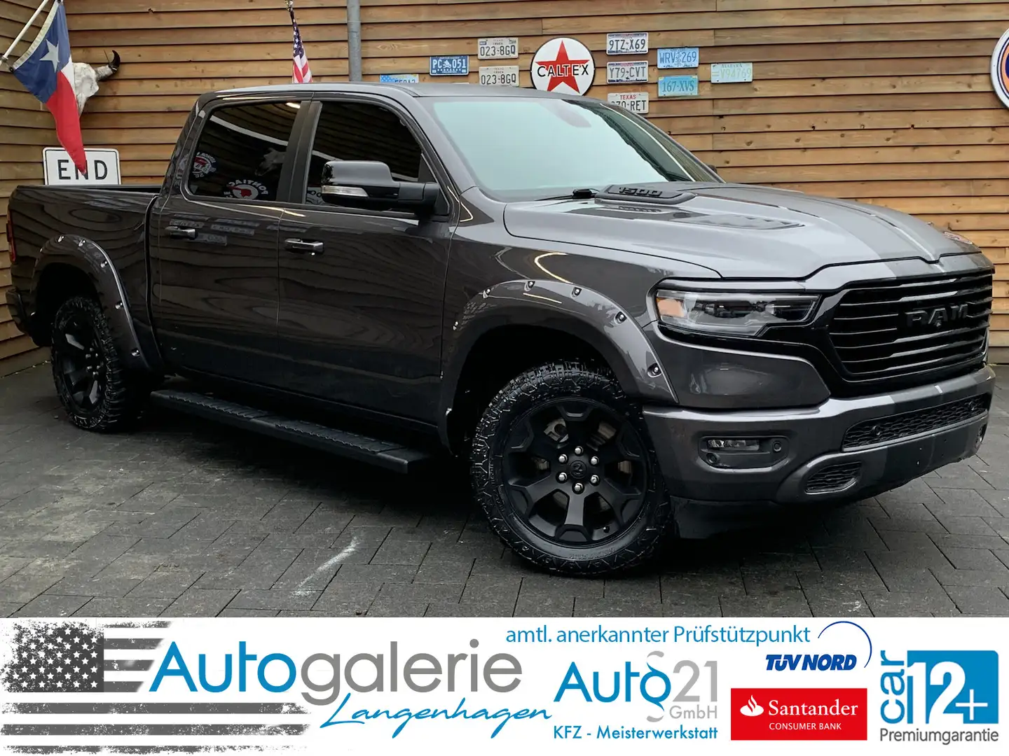 Dodge RAM 5,7 1500 4x4 OFFROAD 12´´ NAV Kamera LED Grau - 1