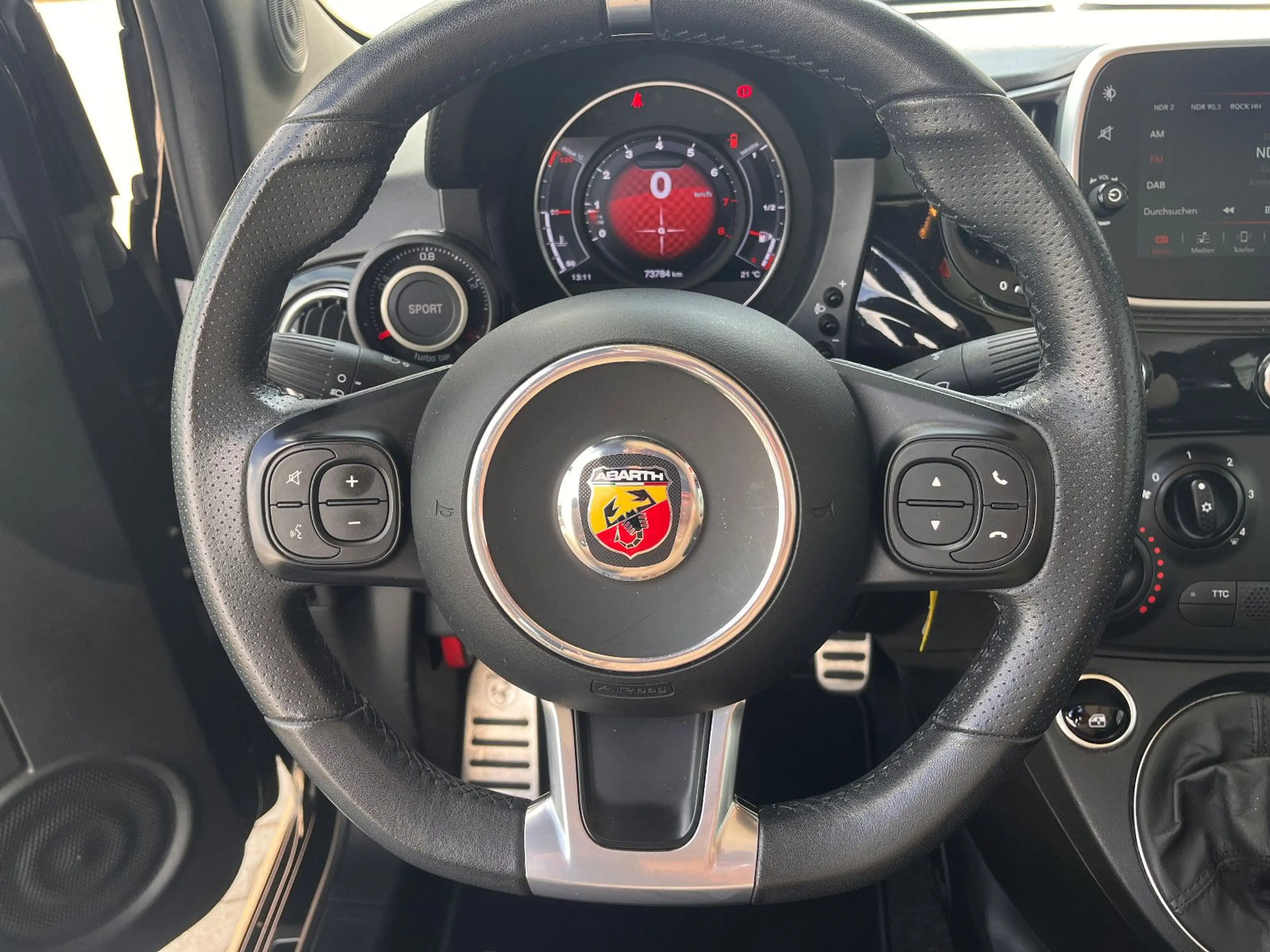 Abarth 595C Cabrio 1.4 Turbo — photo 15