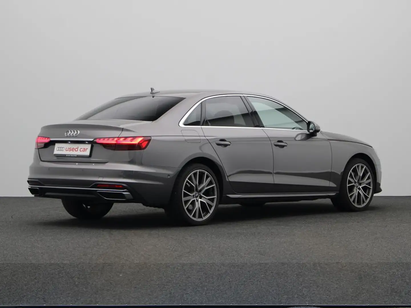 Audi A4 35 TDI 163 PK S-TRONIC AUTOMAAT Grey - 2