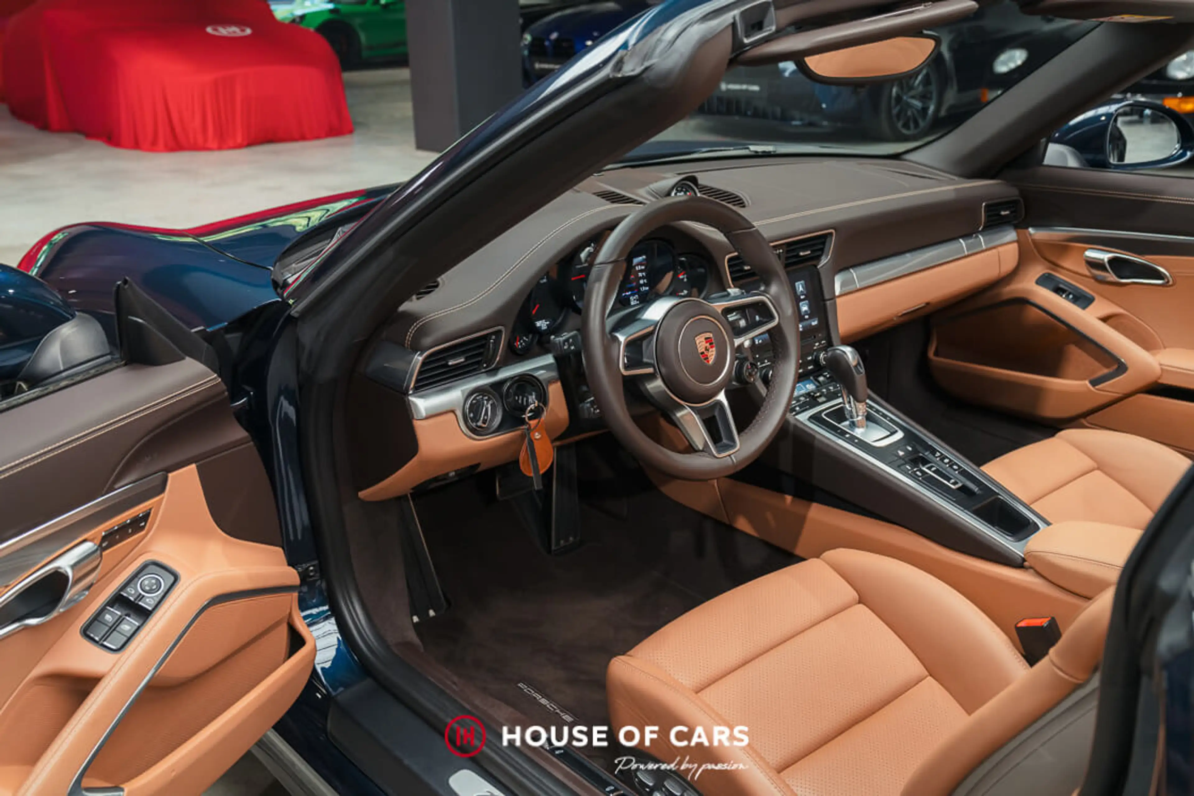 Porsche 911 991.2 TARGA 4 PDK 1ST OWNER / PAINT - LOW MILEAGE — photo 14