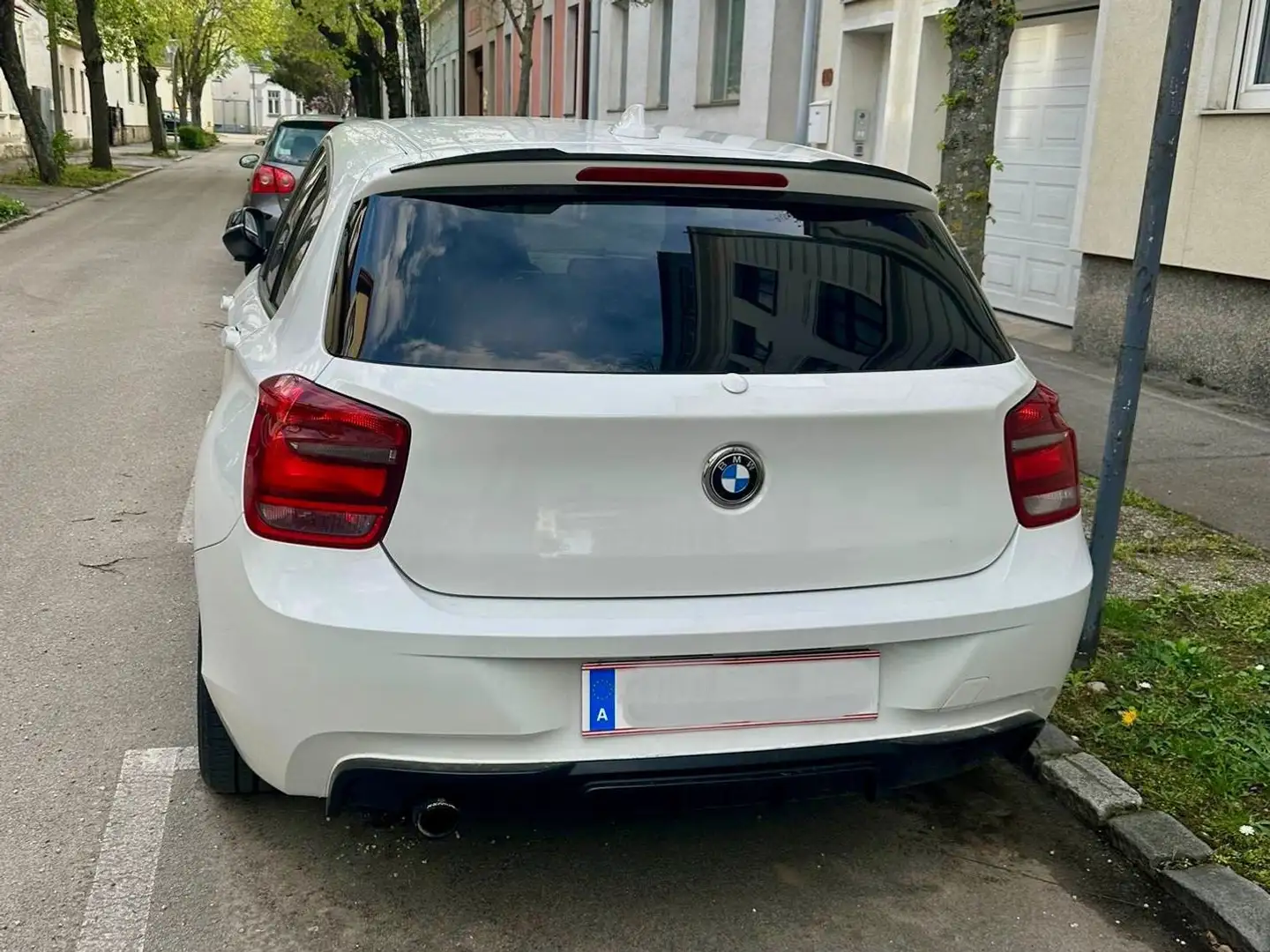 BMW 116 116d Weiß - 2