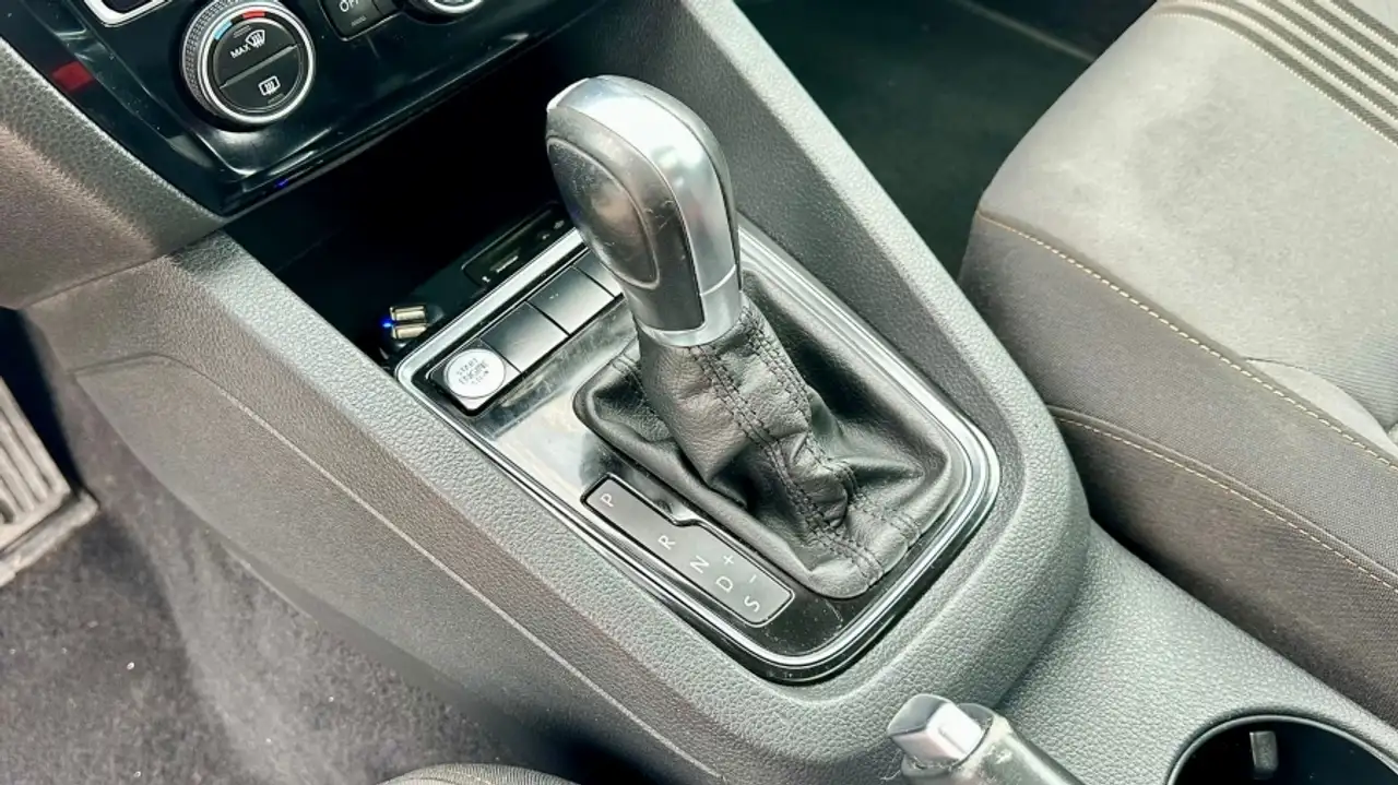 Volkswagen Jetta снимка Volkswagen Jetta