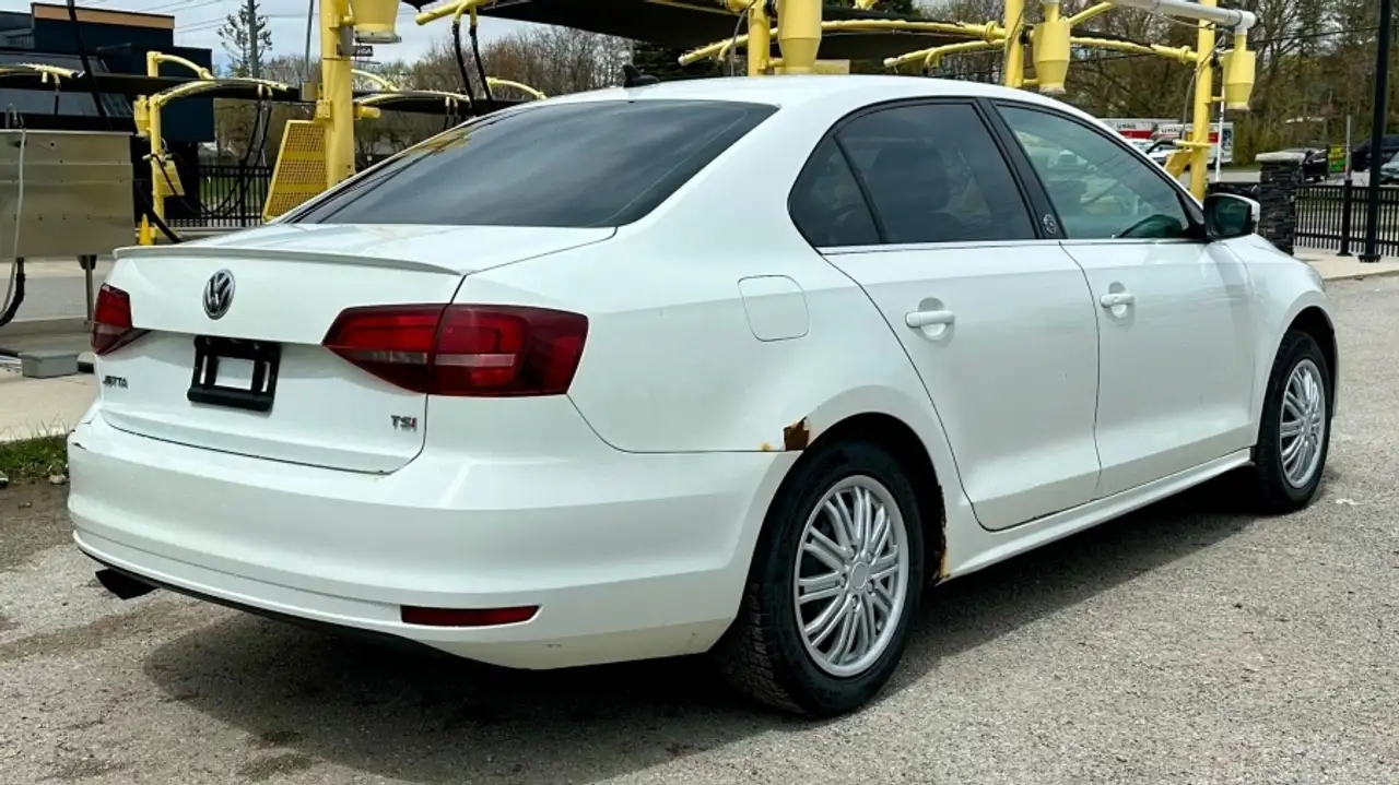 Volkswagen Jetta снимка Volkswagen Jetta