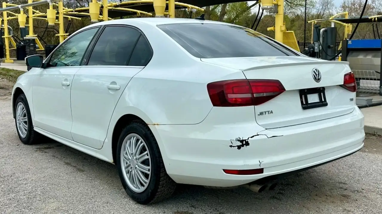 Volkswagen Jetta снимка Volkswagen Jetta