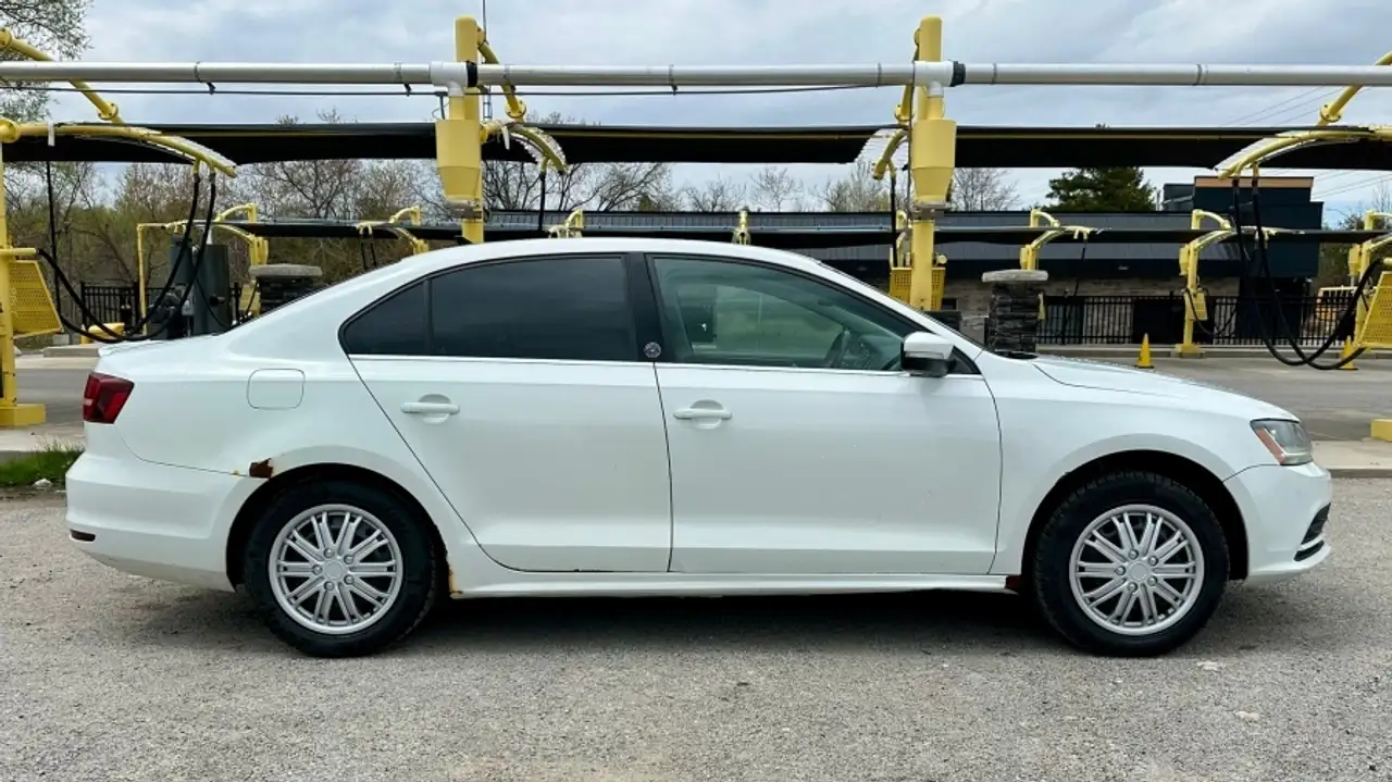 Volkswagen Jetta снимка Volkswagen Jetta