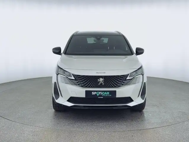 Peugeot 3008 view 2