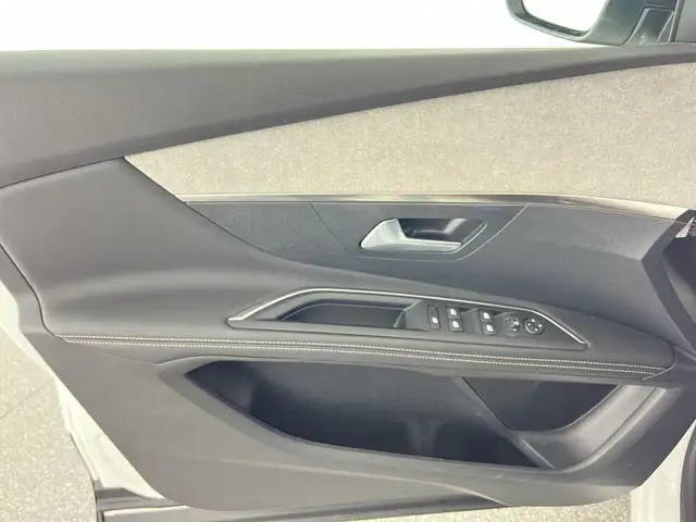 Peugeot 3008 view 11