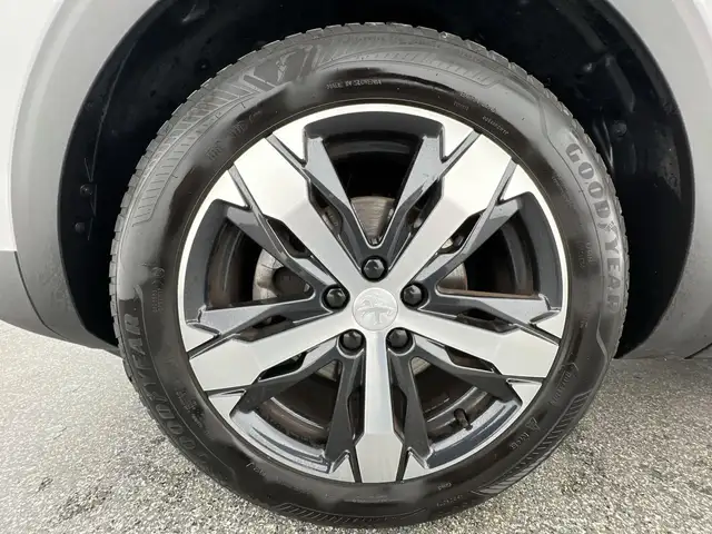 Peugeot 3008 view 10