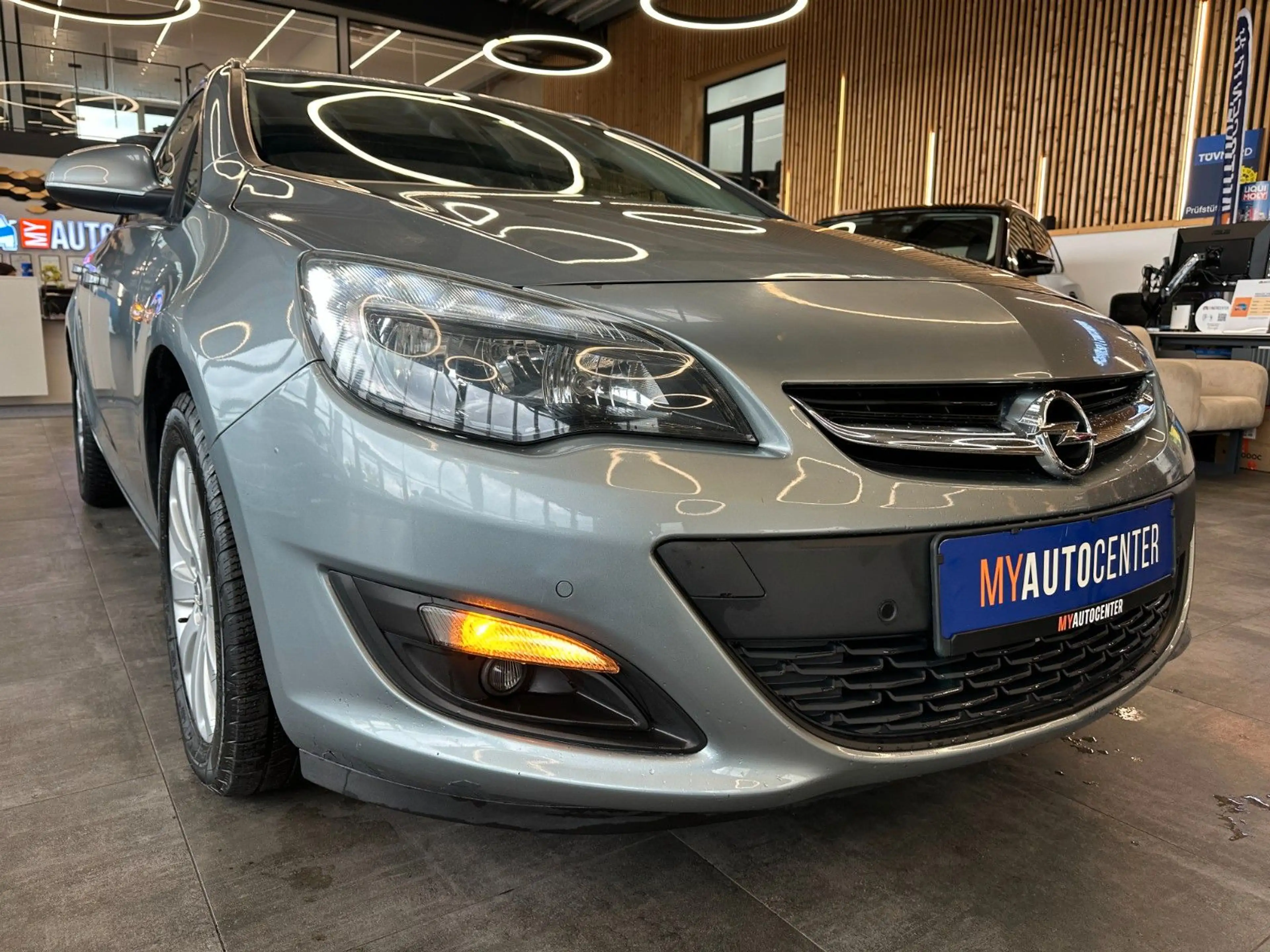Opel Astra *TÜV 03/28*LKHZ*2-ZONEN*TEMPO*NAVI*PDC* — photo 3