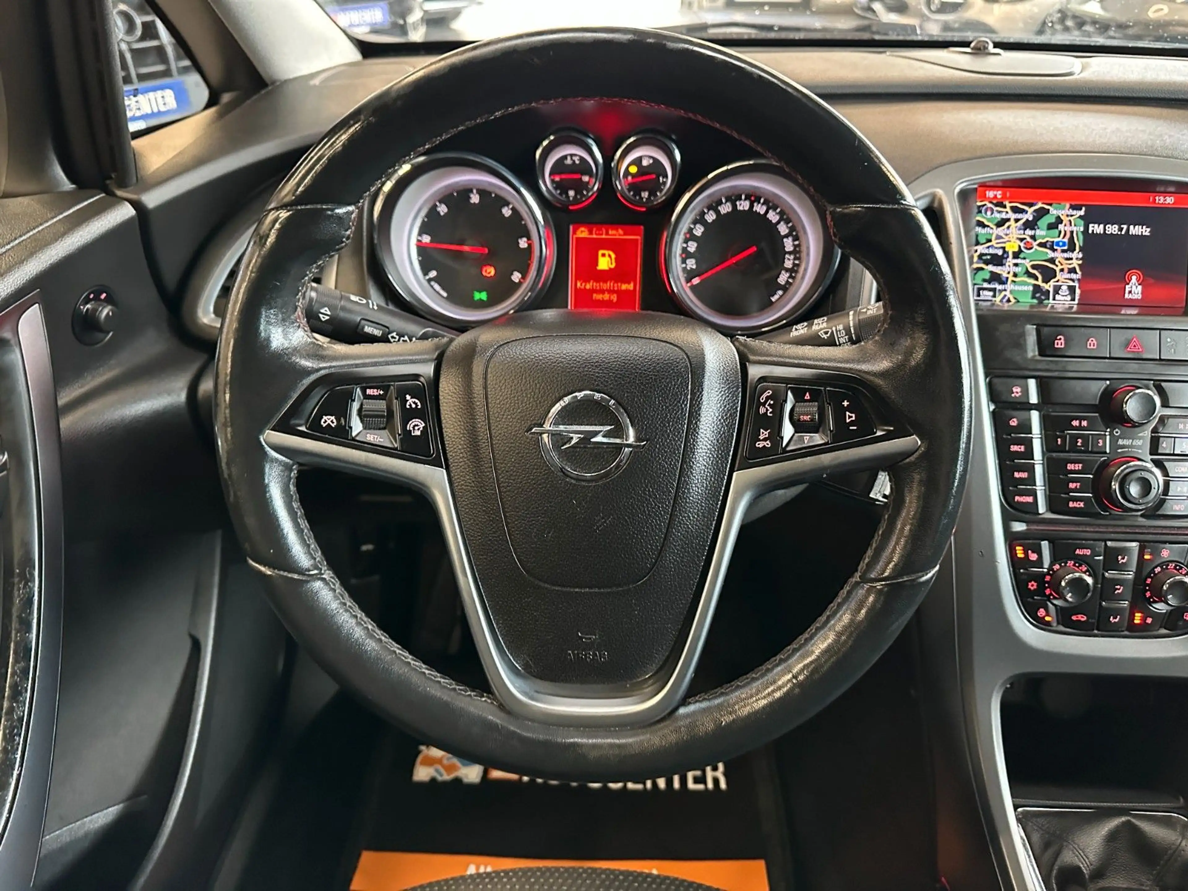 Opel Astra *TÜV 03/28*LKHZ*2-ZONEN*TEMPO*NAVI*PDC* — photo 7