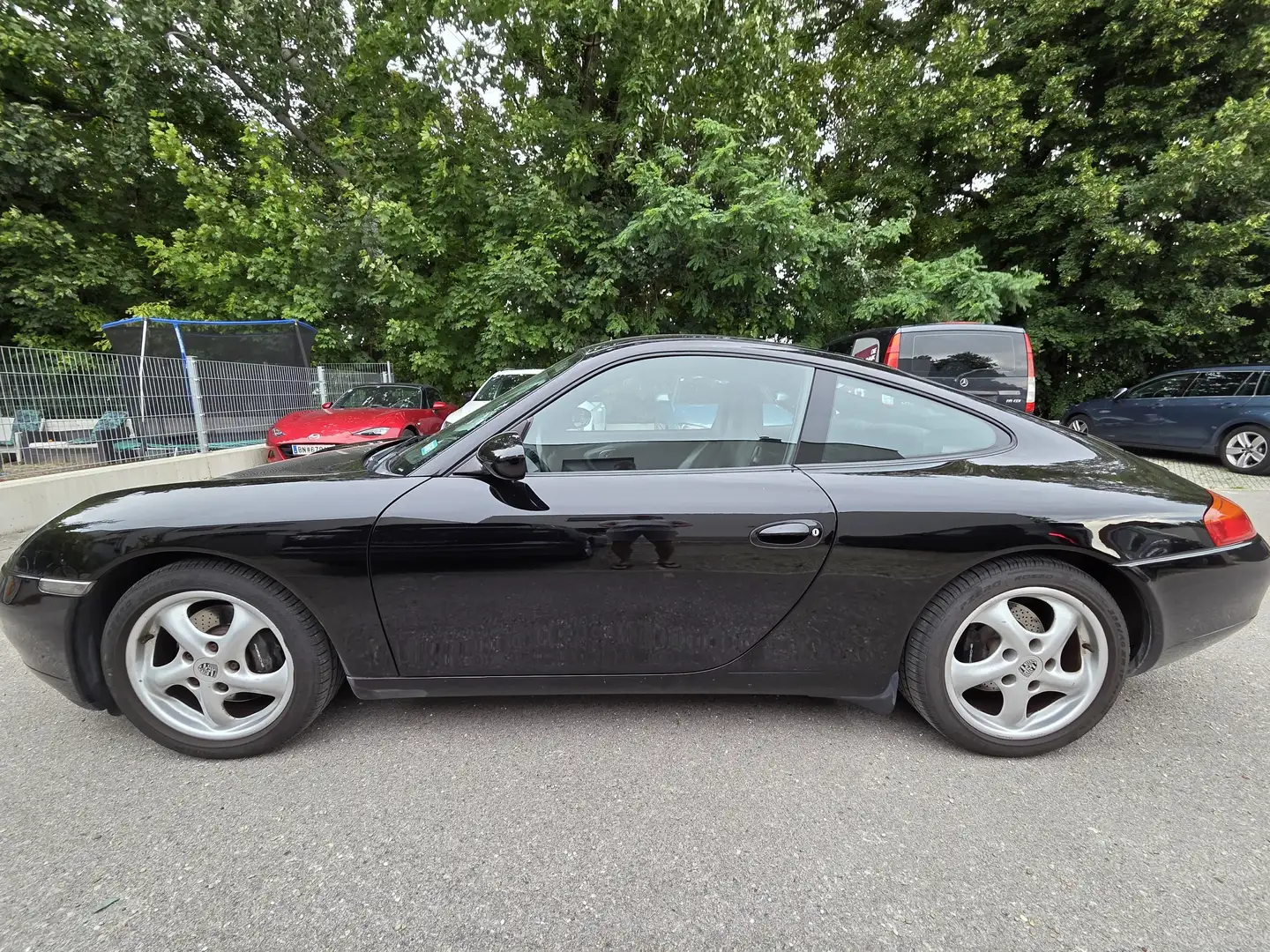 Porsche 911 911 Carrera Schwarz - 1