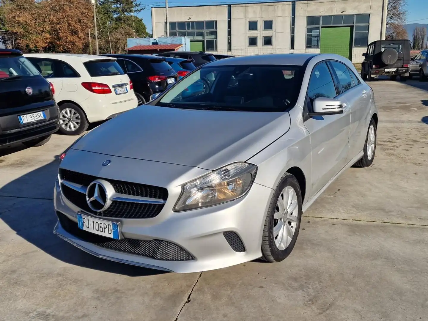 Mercedes-Benz A 200 Classe A - W176 d Premium auto my16 Grau - 1