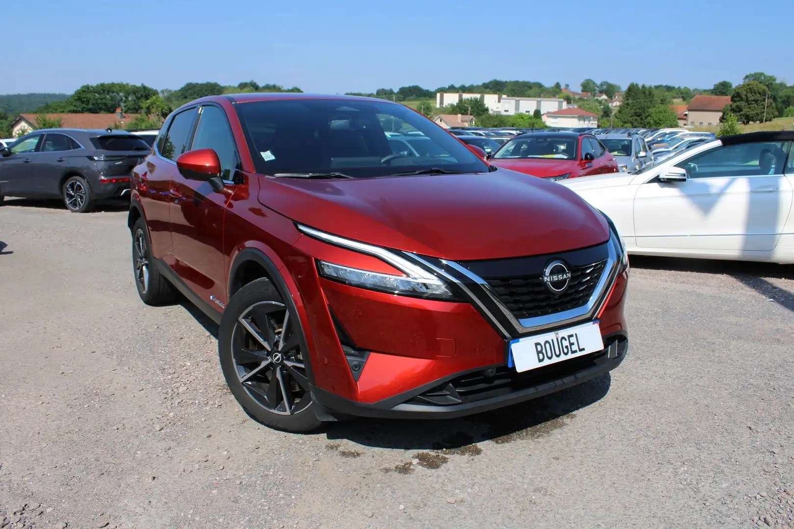 Nissan Qashqai E-POWER 190 CV TEKNA CAMÉRA 360 CUIR GRAND GPS 3D  Rouge - 1
