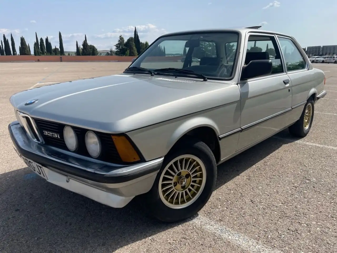 BMW 323i, foto 8