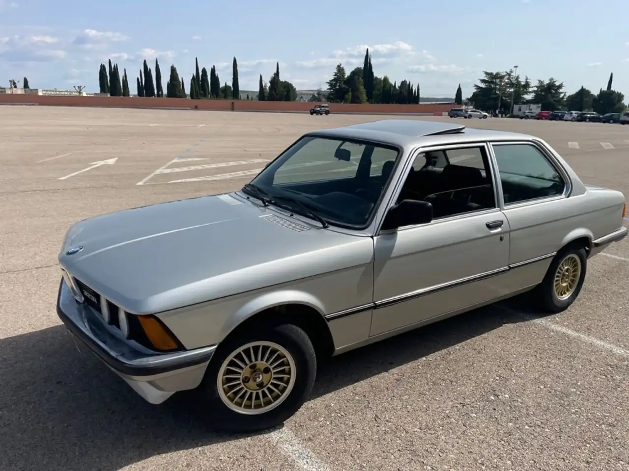 BMW 323i, foto 11