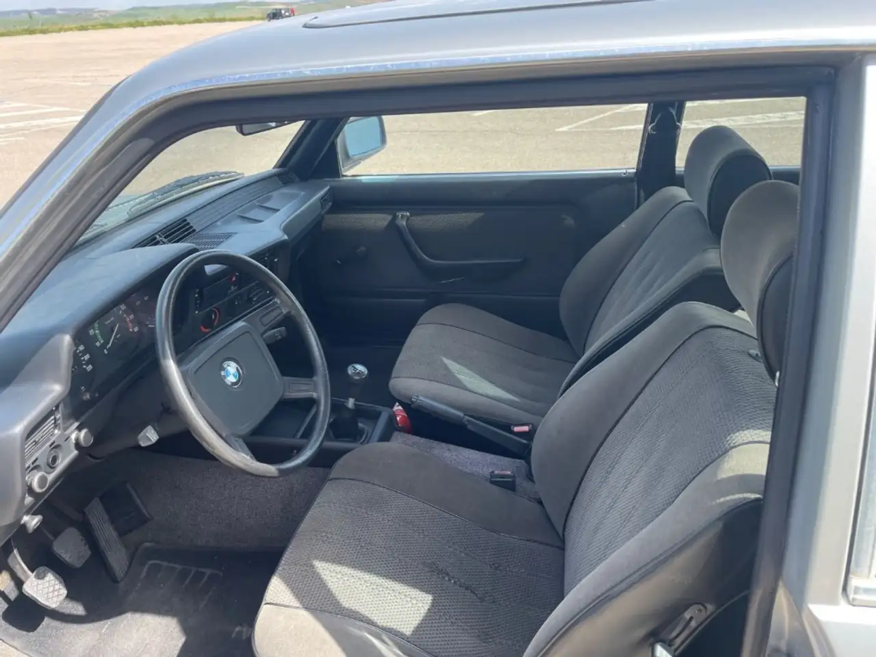 BMW 323i, foto 9