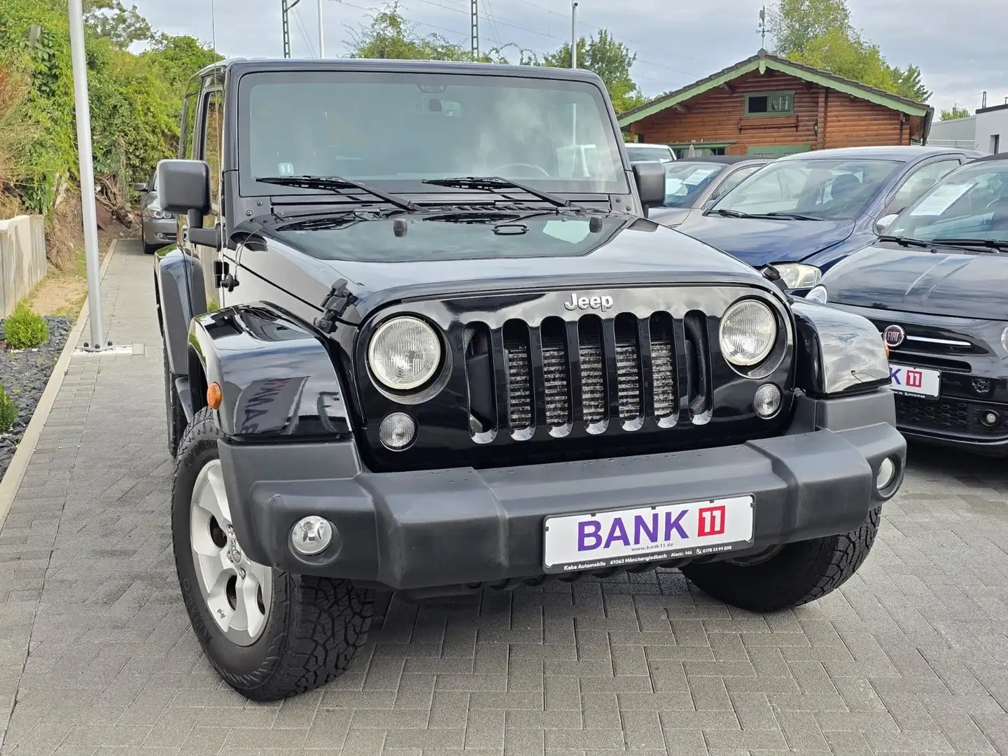 Jeep Wrangler / Wrangler Unlimited Sahara/Navi- Schwarz - 2