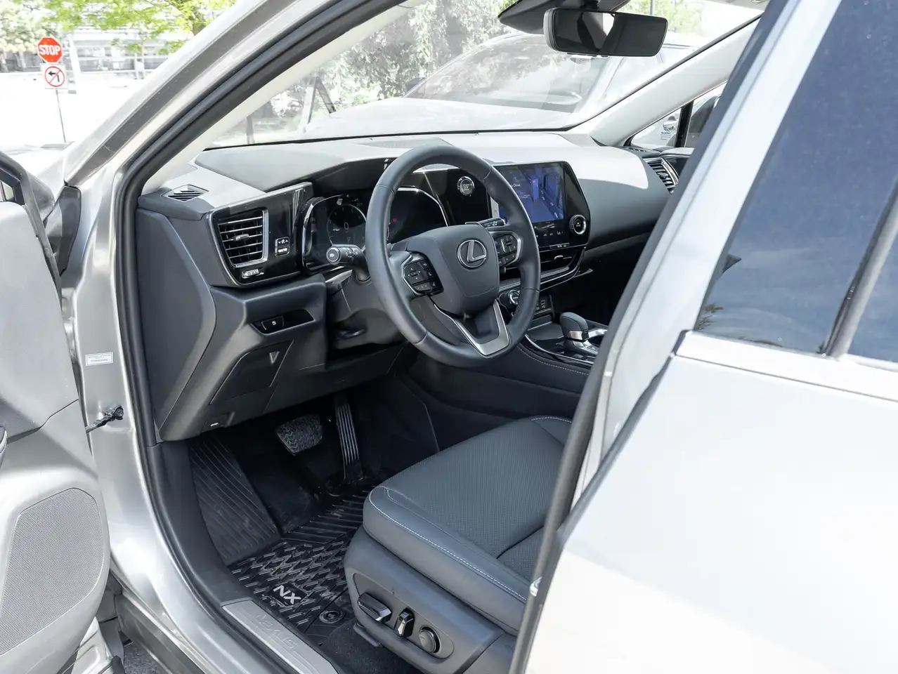 Lexus NX снимка Lexus NX