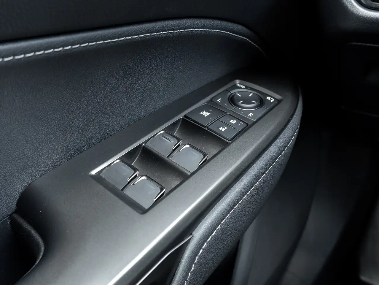 Lexus NX снимка Lexus NX