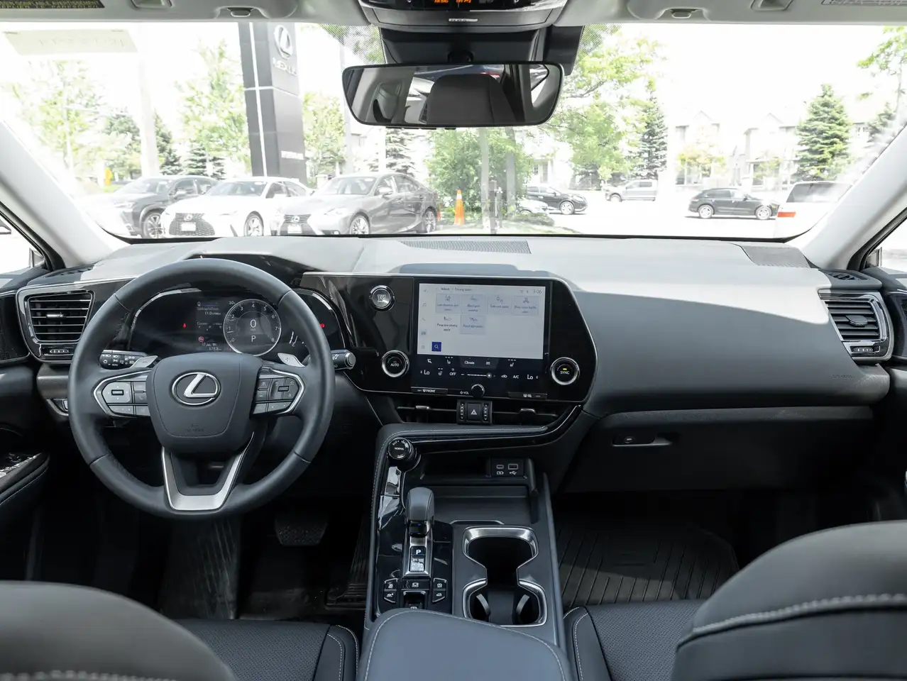 Lexus NX снимка Lexus NX