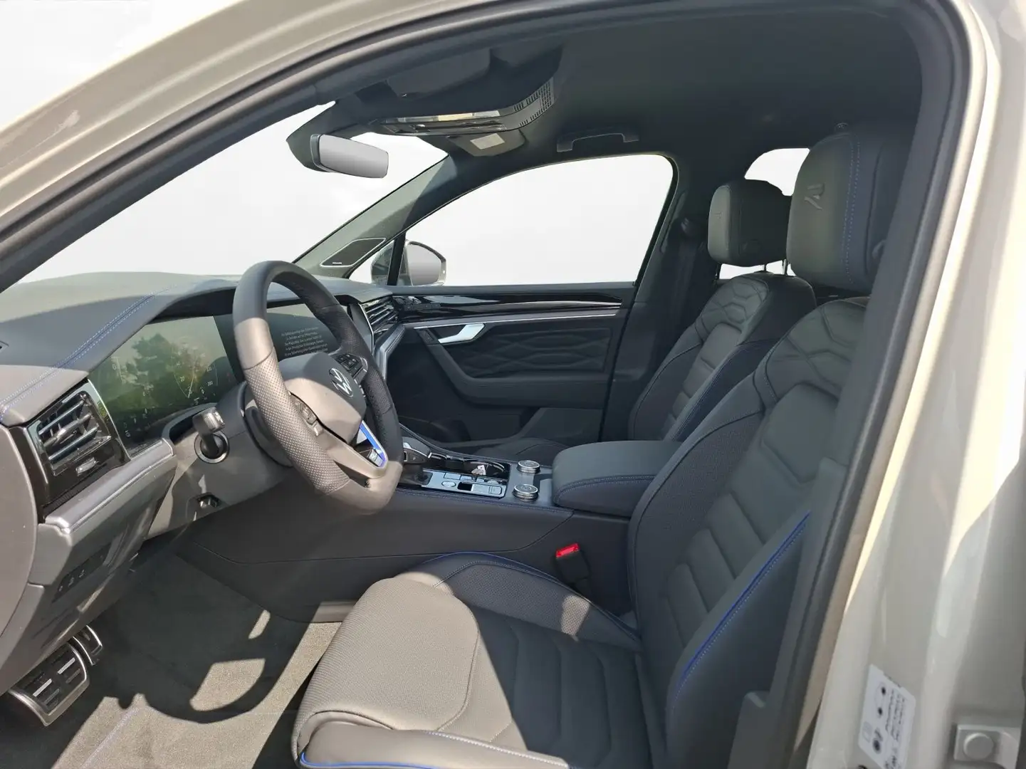 Volkswagen Touareg R 3,0 l V6 eHybrid 4MOTION 340 PS | Soun Beige - 2