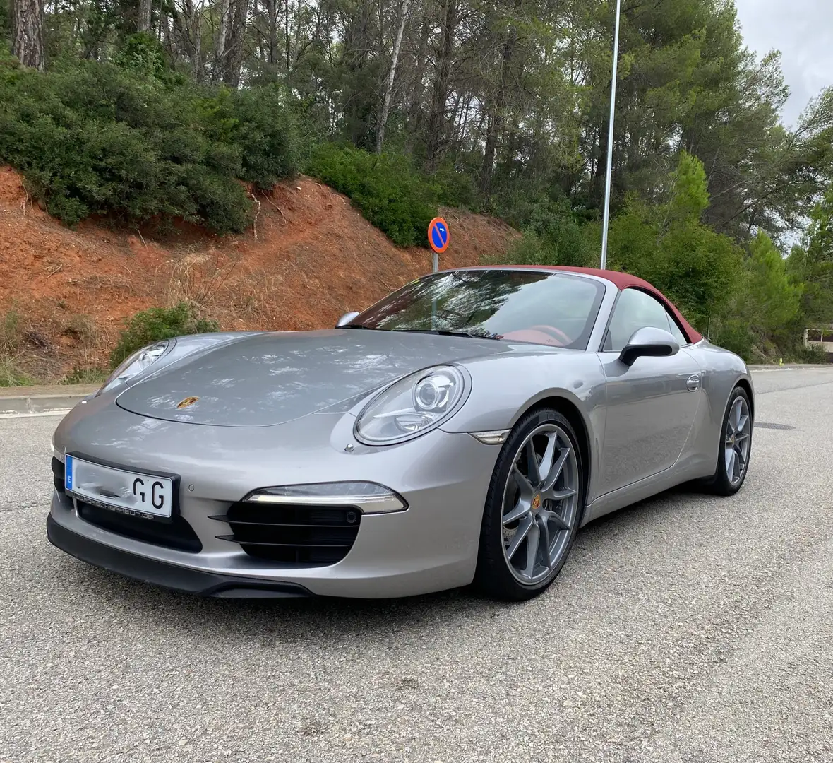 Porsche 911 Carrera Cabriolet PDK Plateado - 2