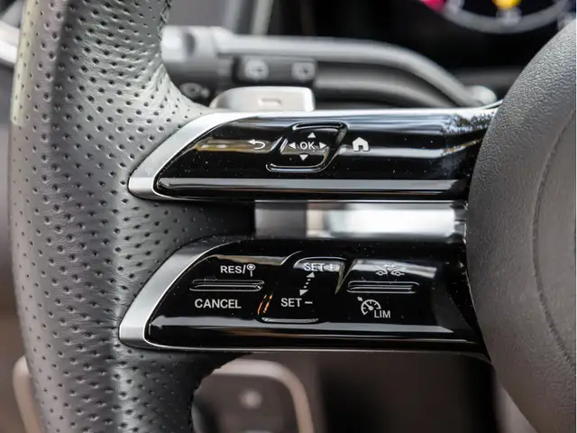 Mercedes-Benz GLB view 19